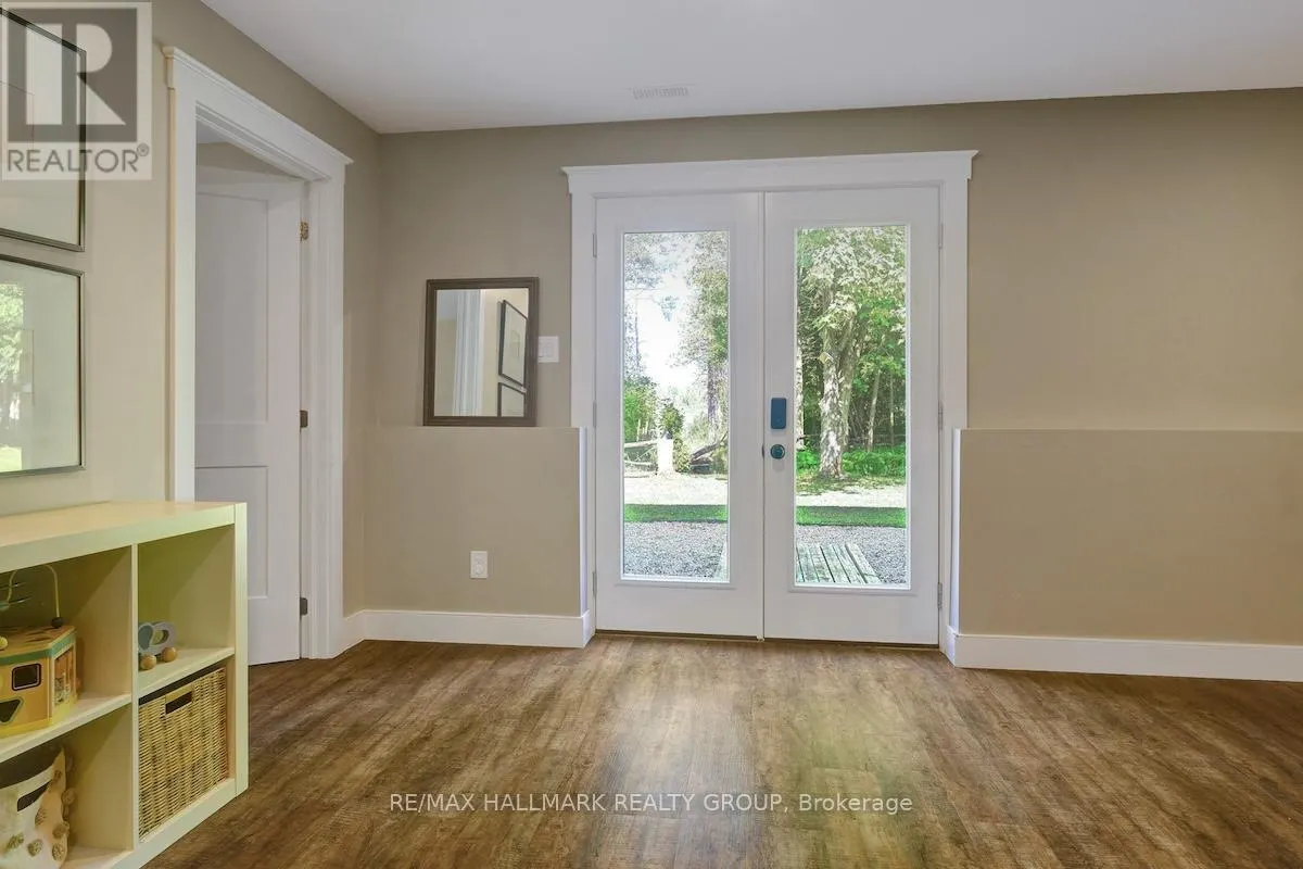 6 BIRCH LANE
