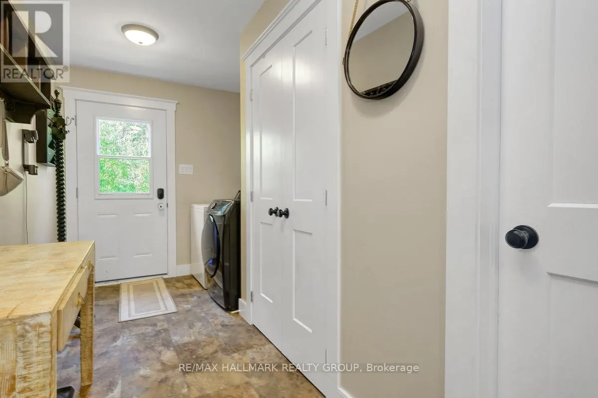 6 BIRCH LANE