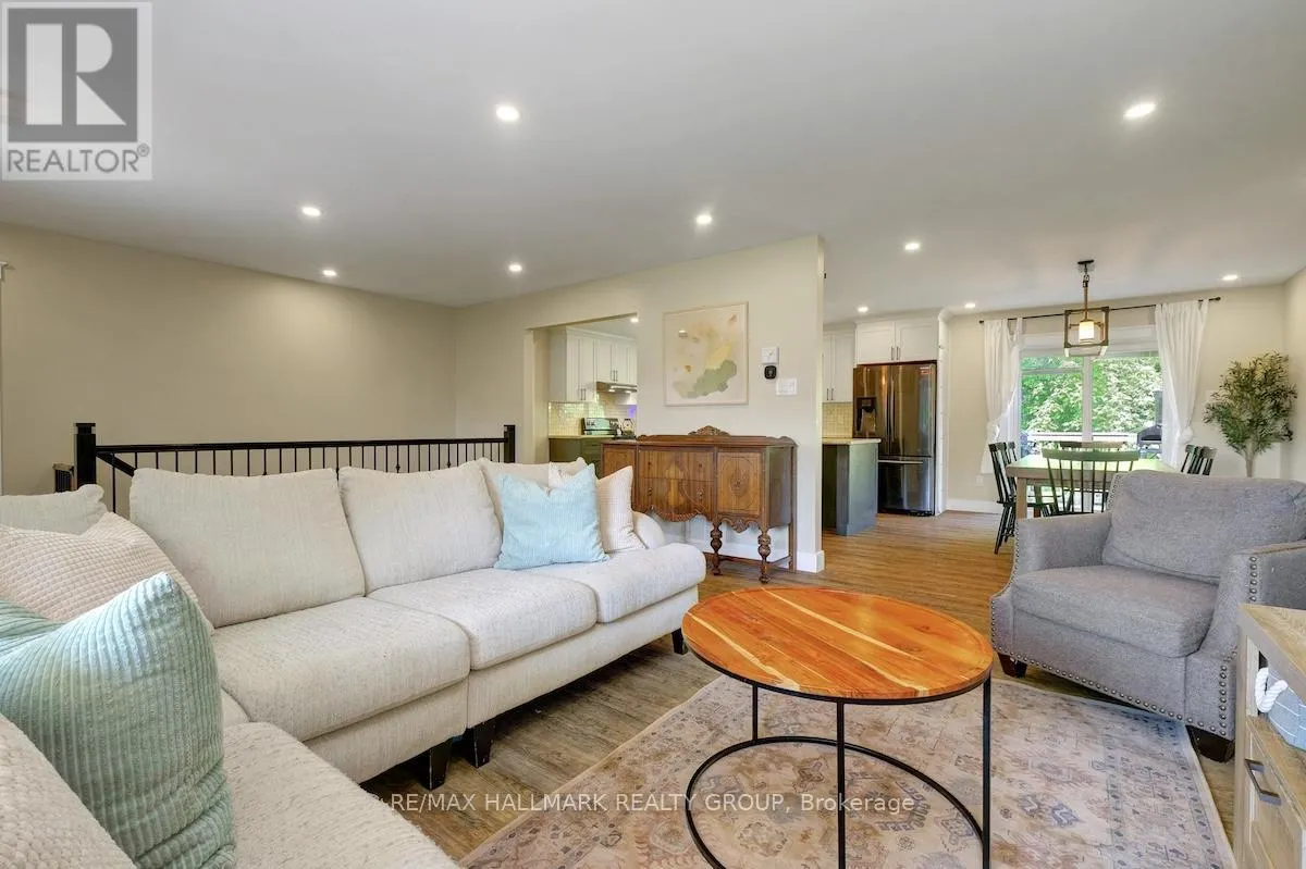6 BIRCH LANE