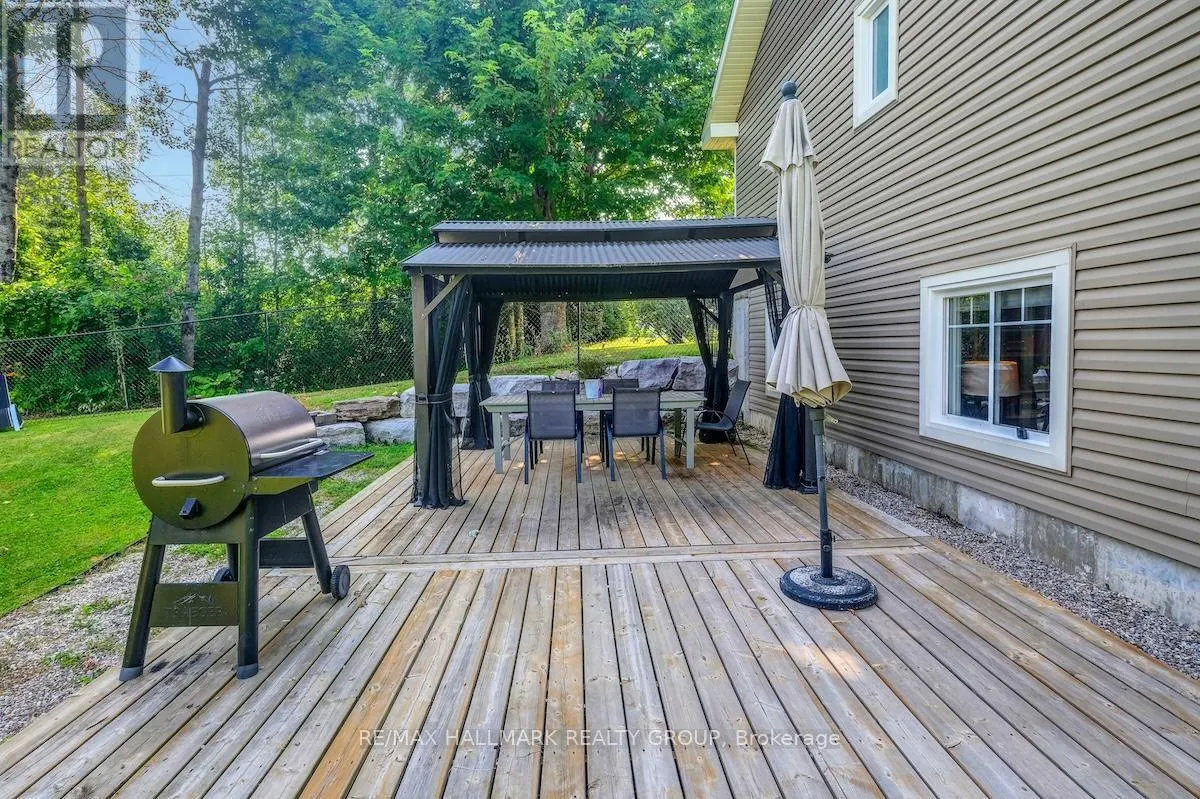 6 BIRCH LANE