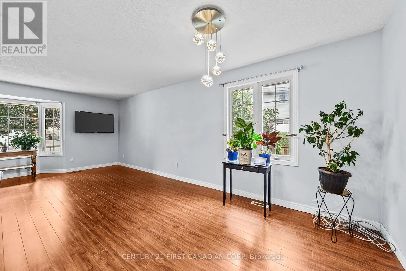7 SIFTON DRIVE