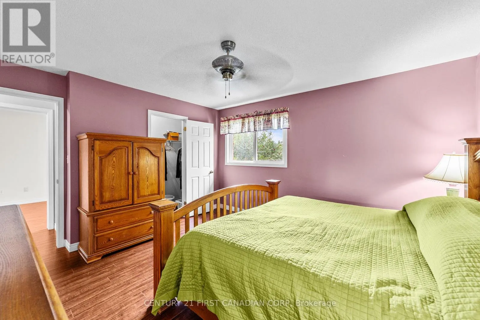 7 SIFTON DRIVE