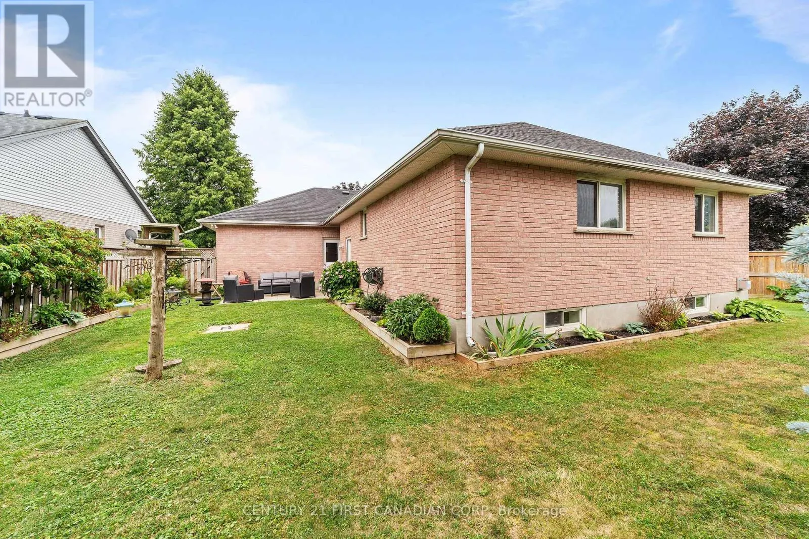 7 SIFTON DRIVE