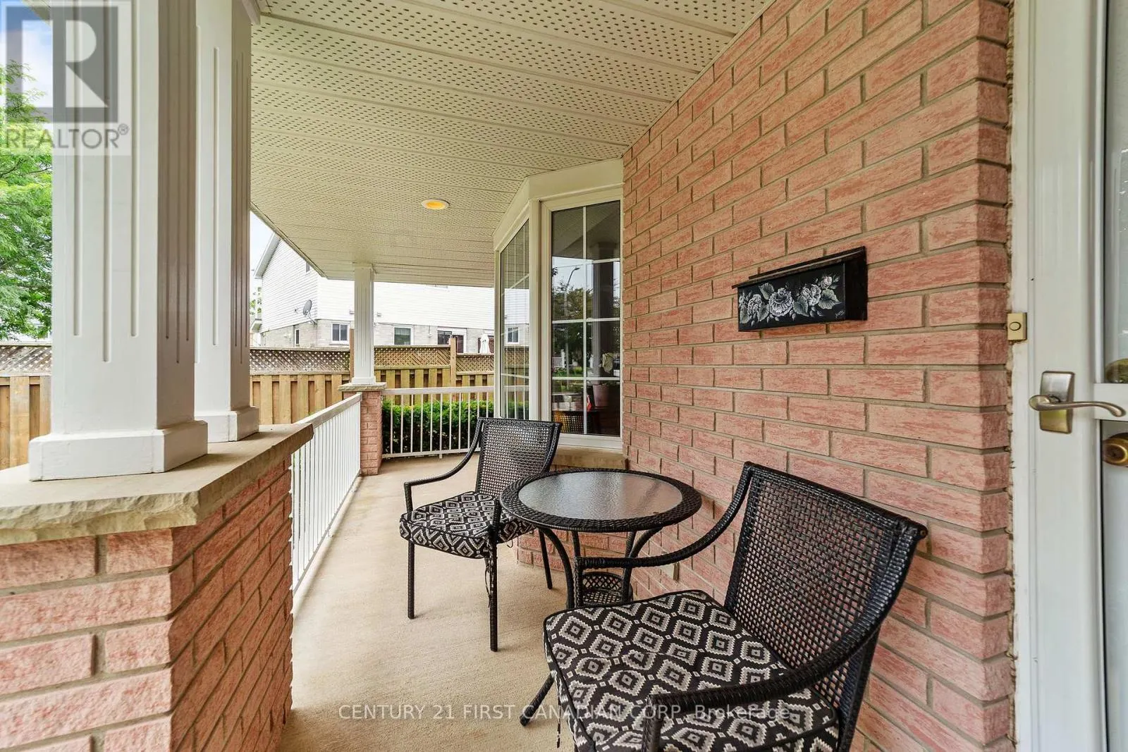 7 SIFTON DRIVE