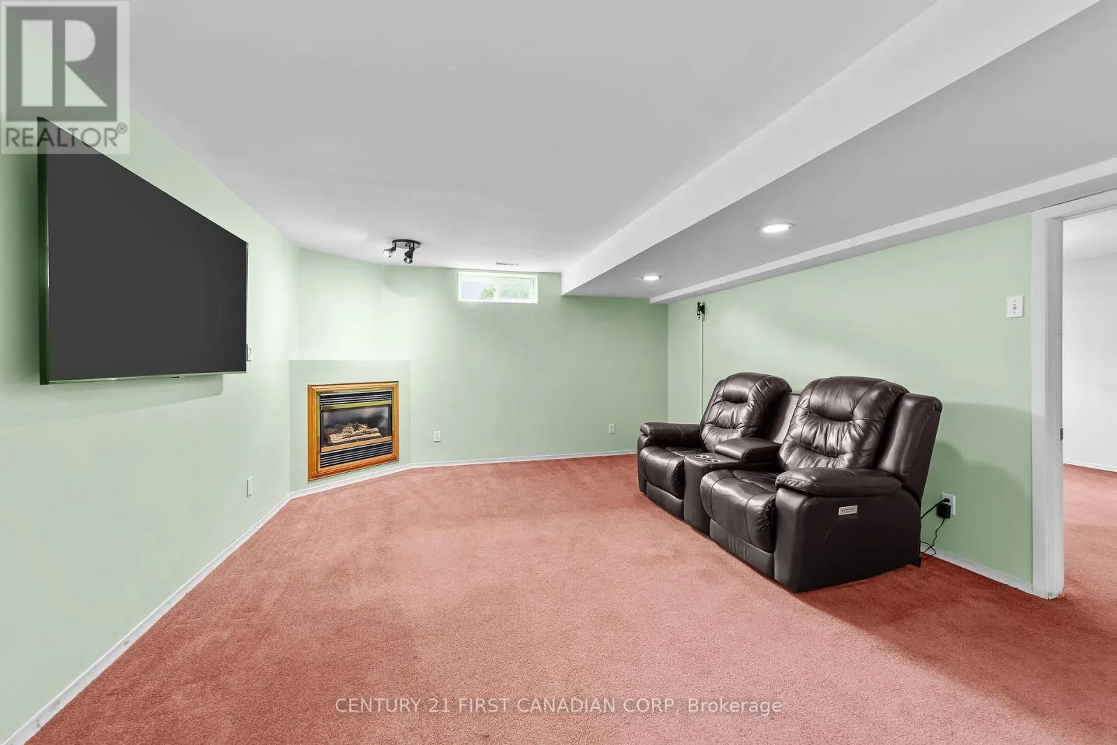 7 SIFTON DRIVE