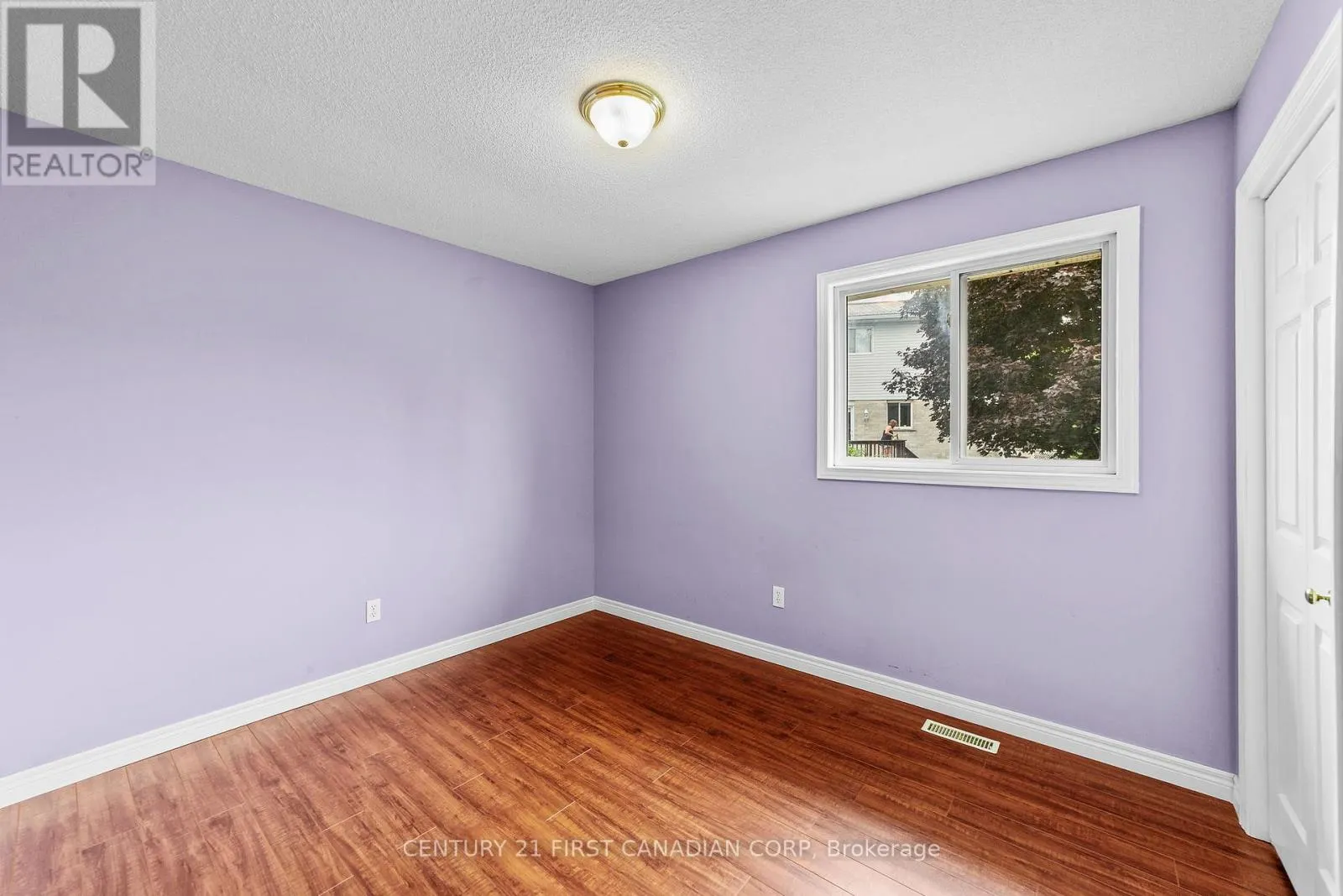 7 SIFTON DRIVE
