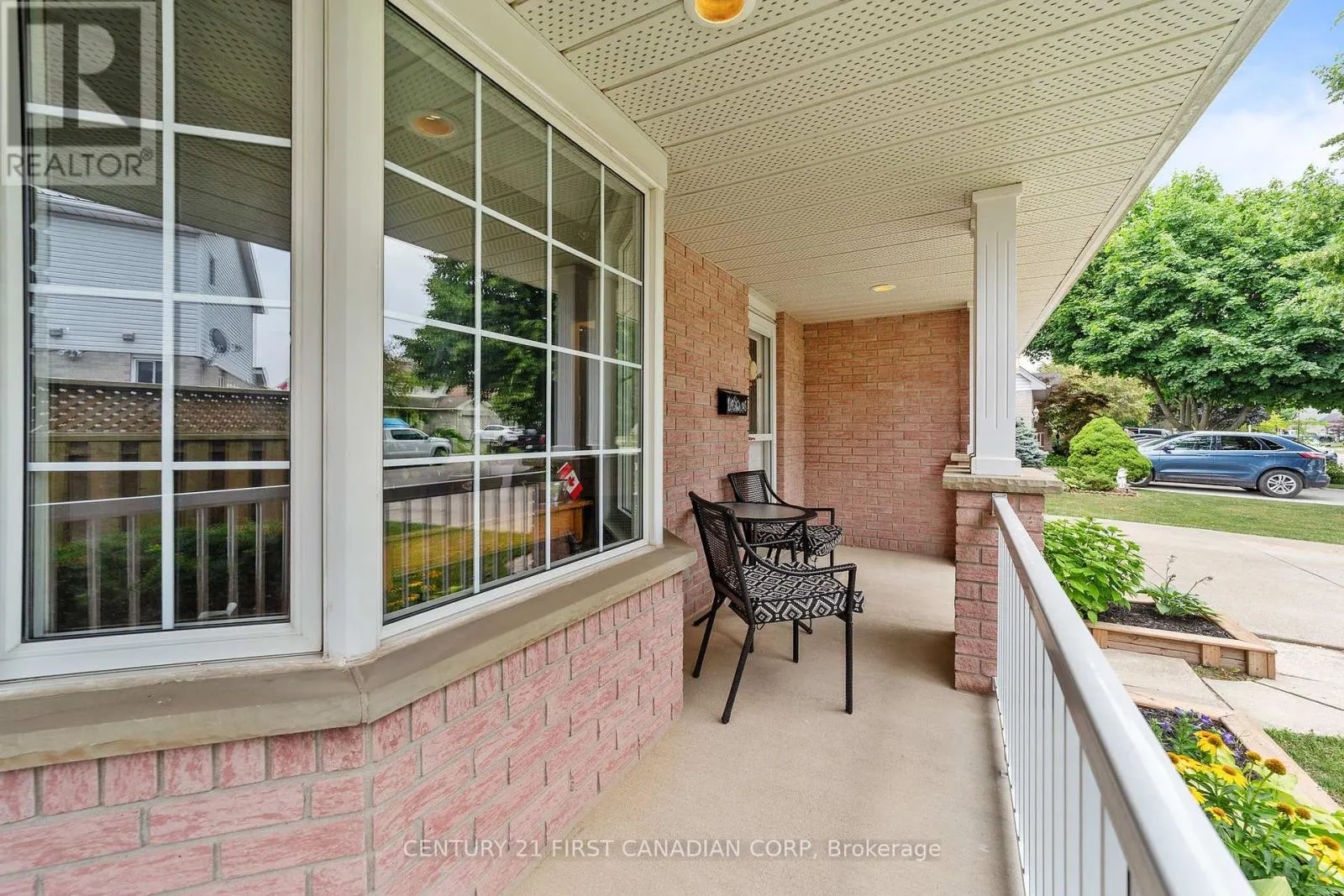 7 SIFTON DRIVE