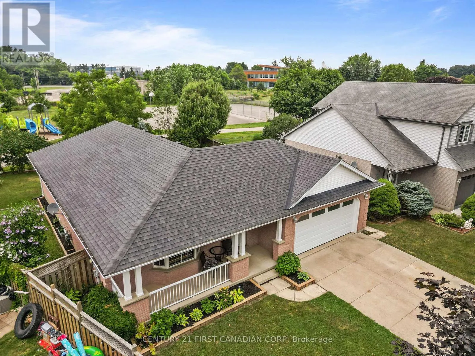 7 SIFTON DRIVE