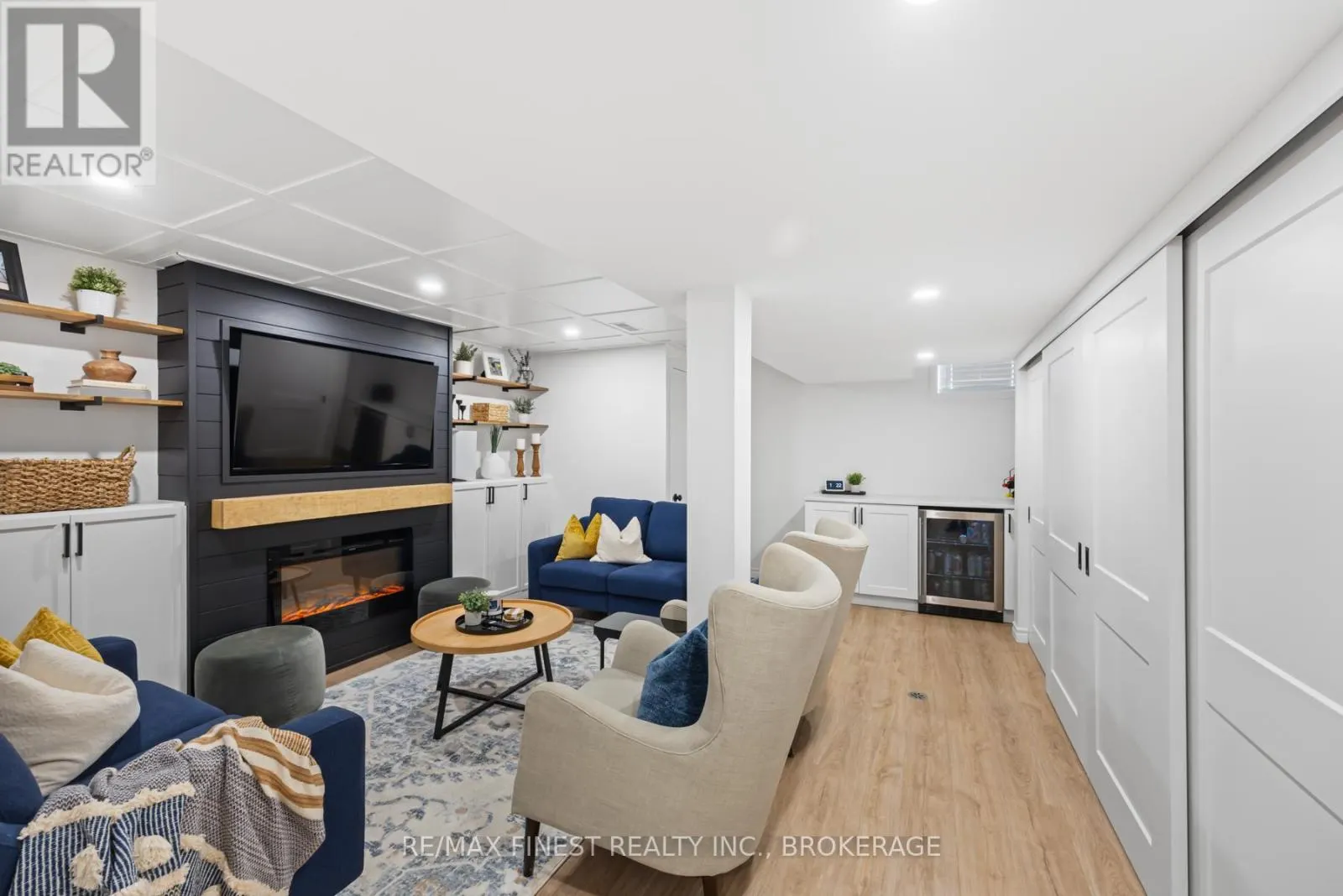 849 NEWMARKET LANE