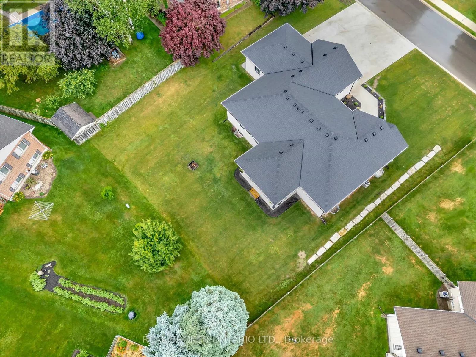 30 TANAGER DRIVE