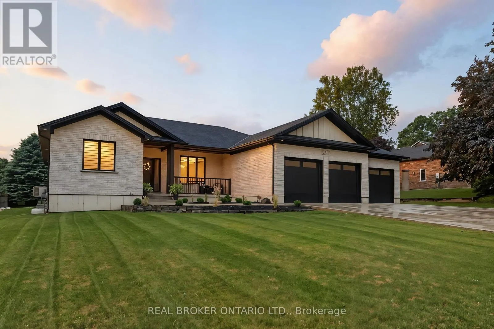 30 TANAGER DRIVE