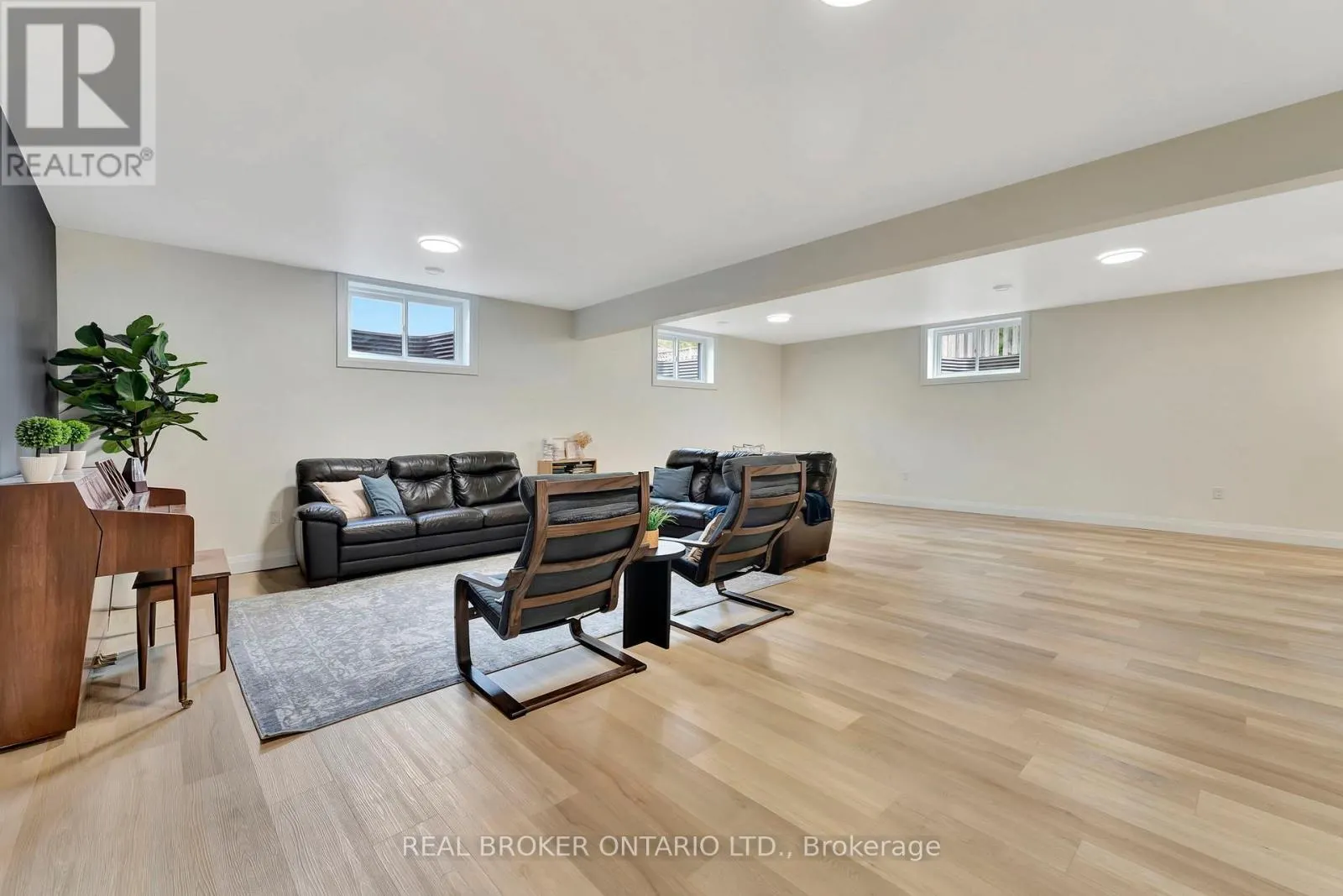 30 TANAGER DRIVE