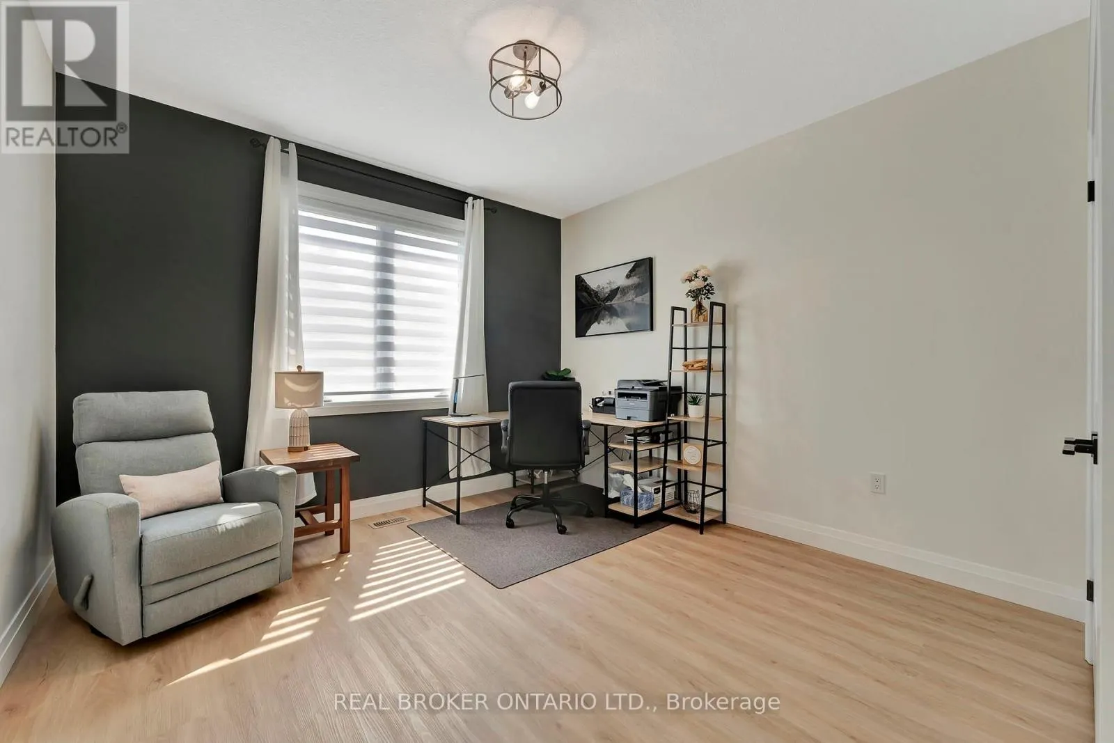 30 TANAGER DRIVE
