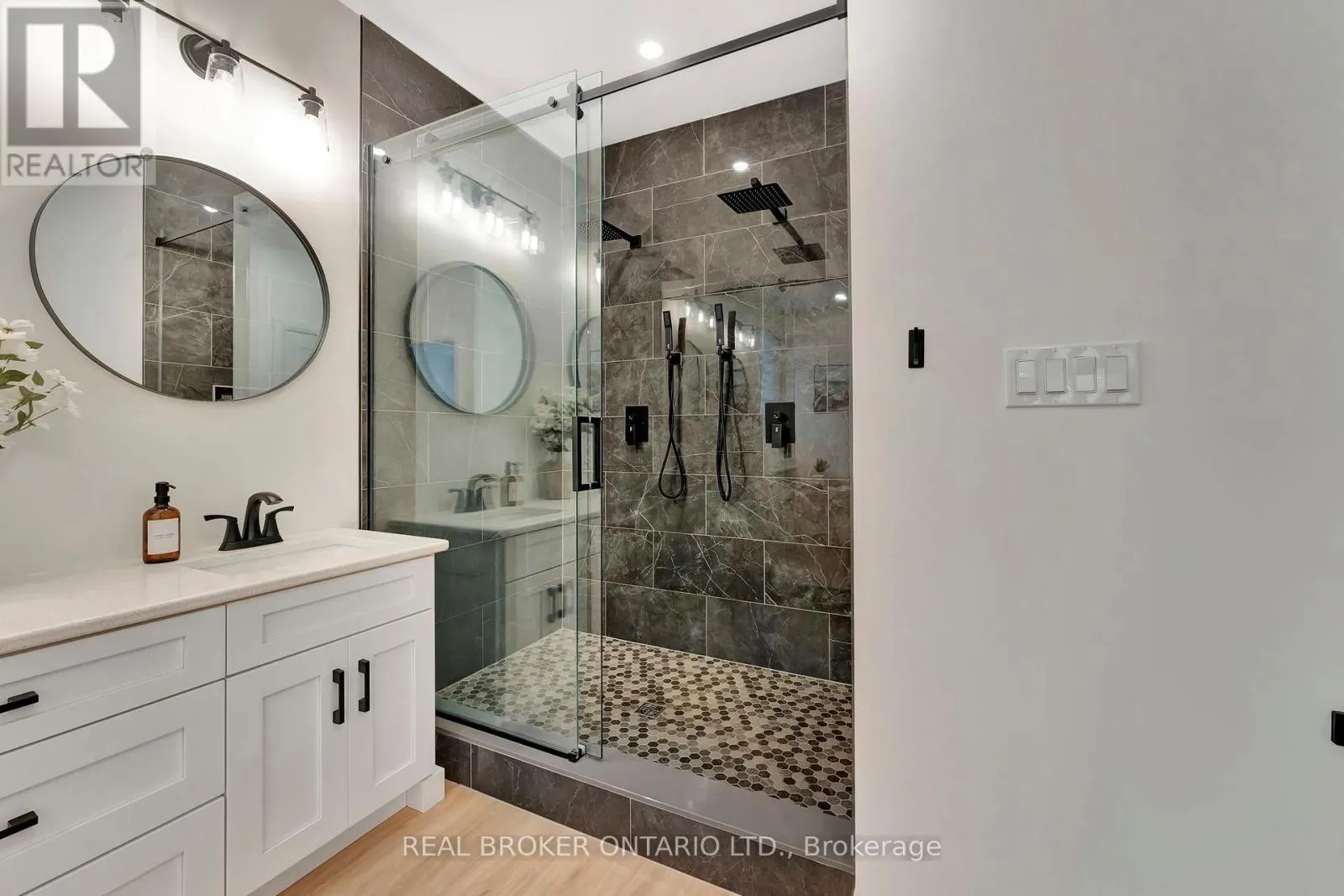 30 TANAGER DRIVE