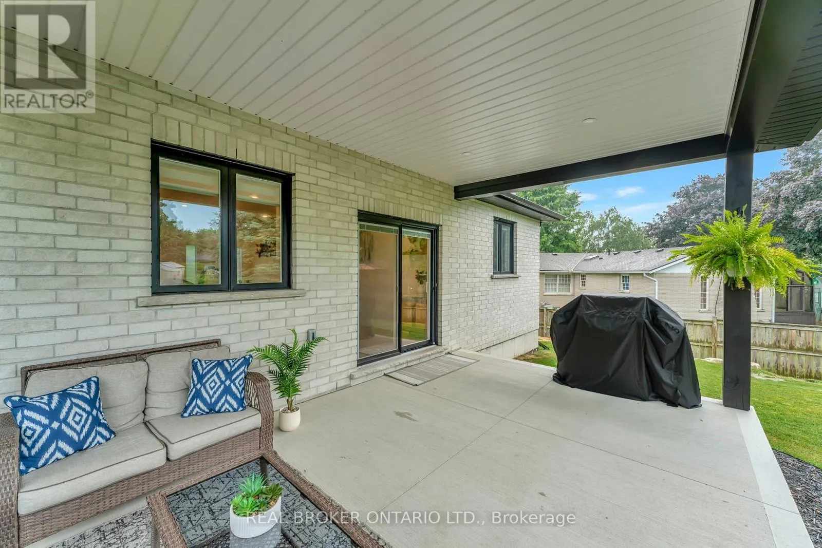 30 TANAGER DRIVE