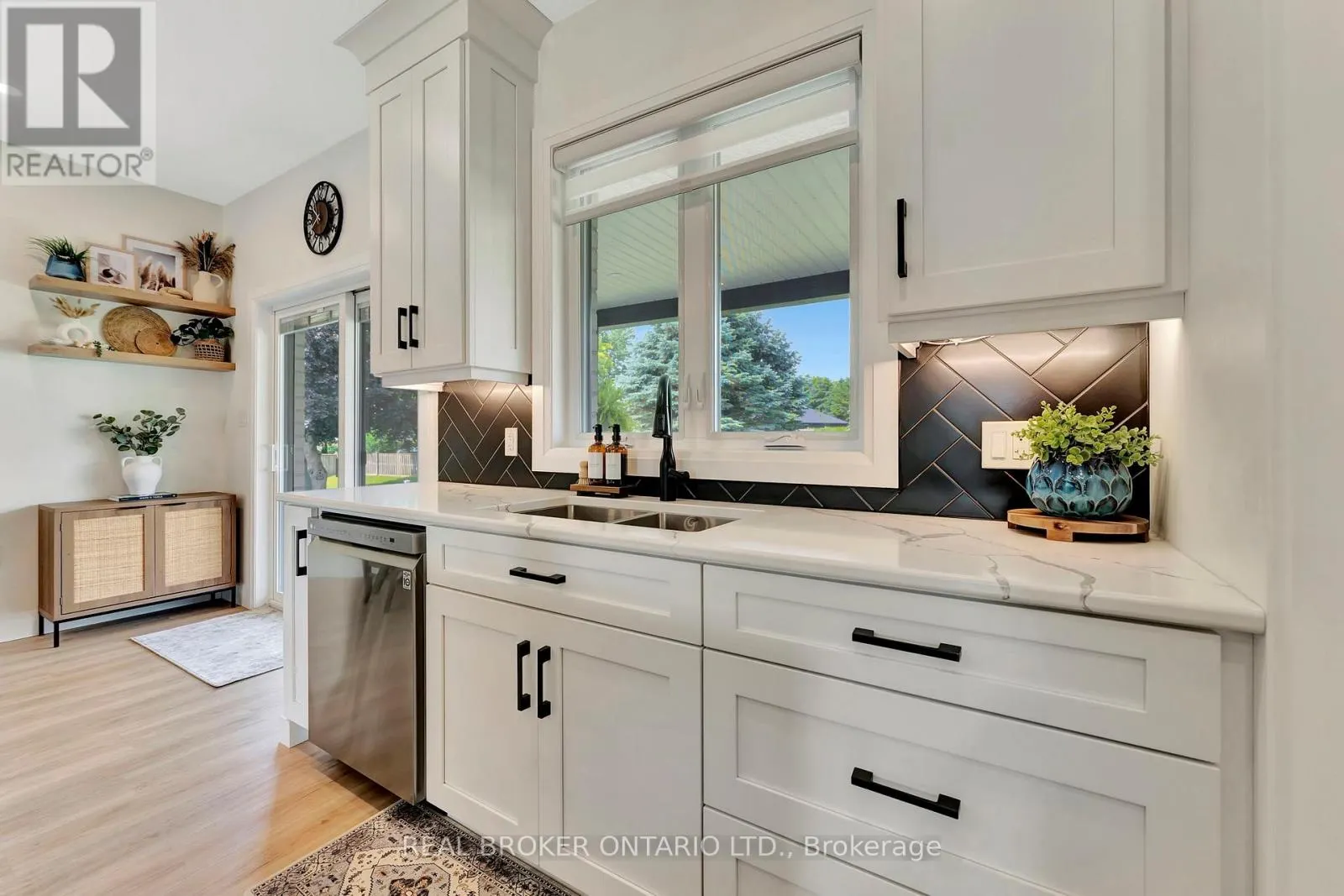 30 TANAGER DRIVE