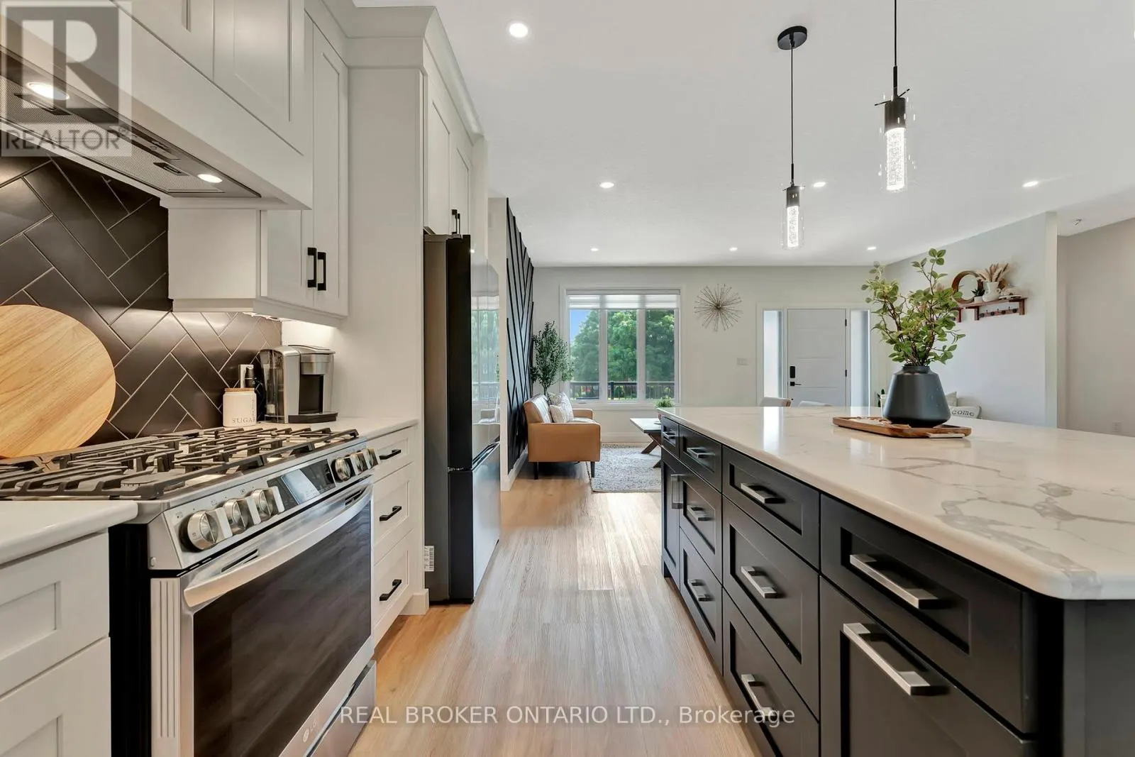 30 TANAGER DRIVE