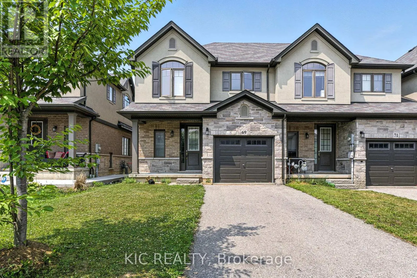 69 DODMAN CRESCENT