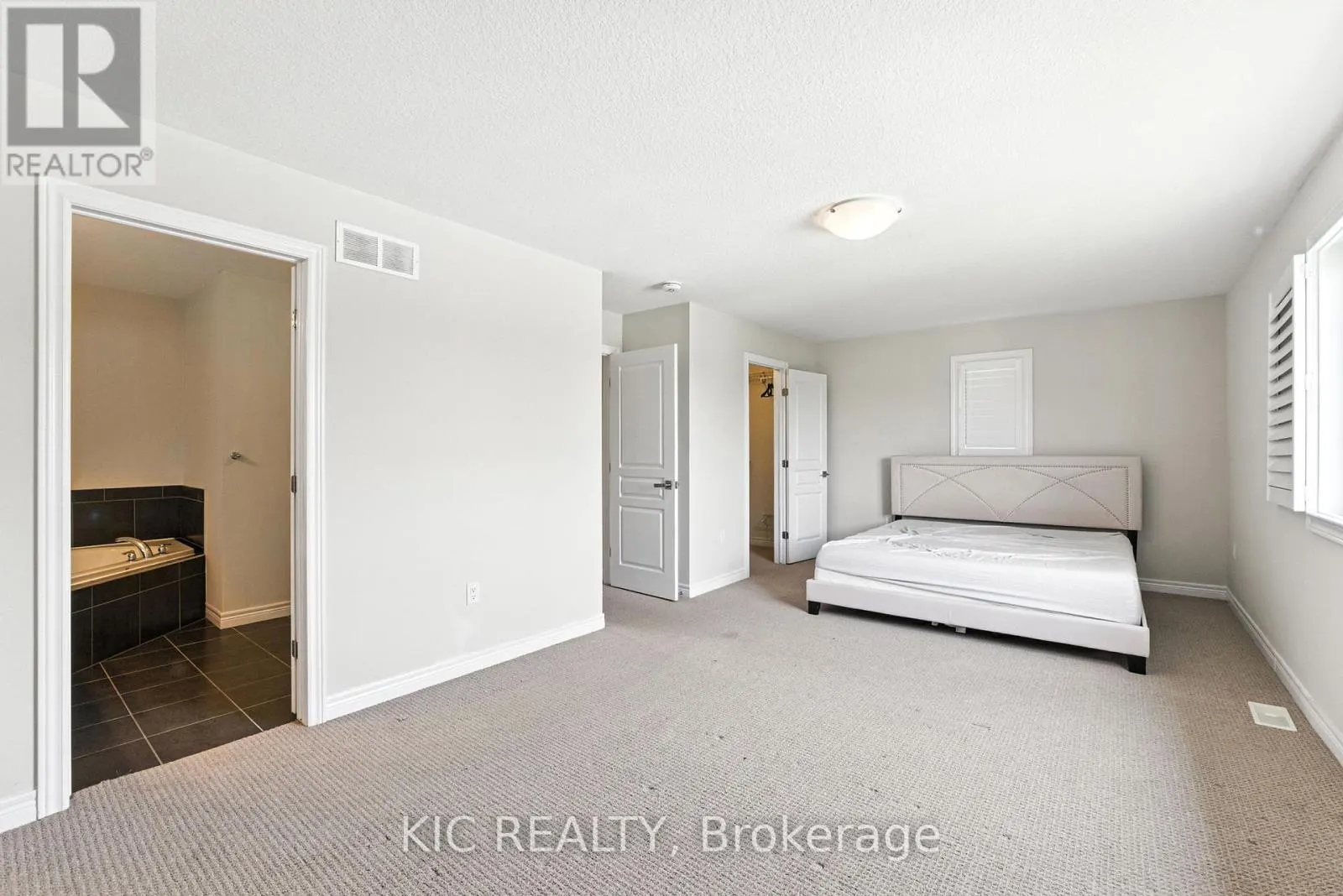 69 DODMAN CRESCENT