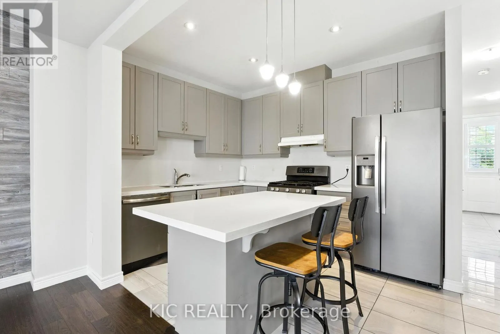 69 DODMAN CRESCENT