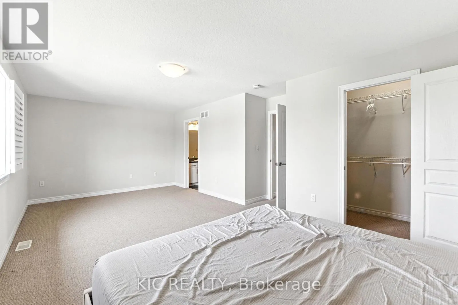 69 DODMAN CRESCENT