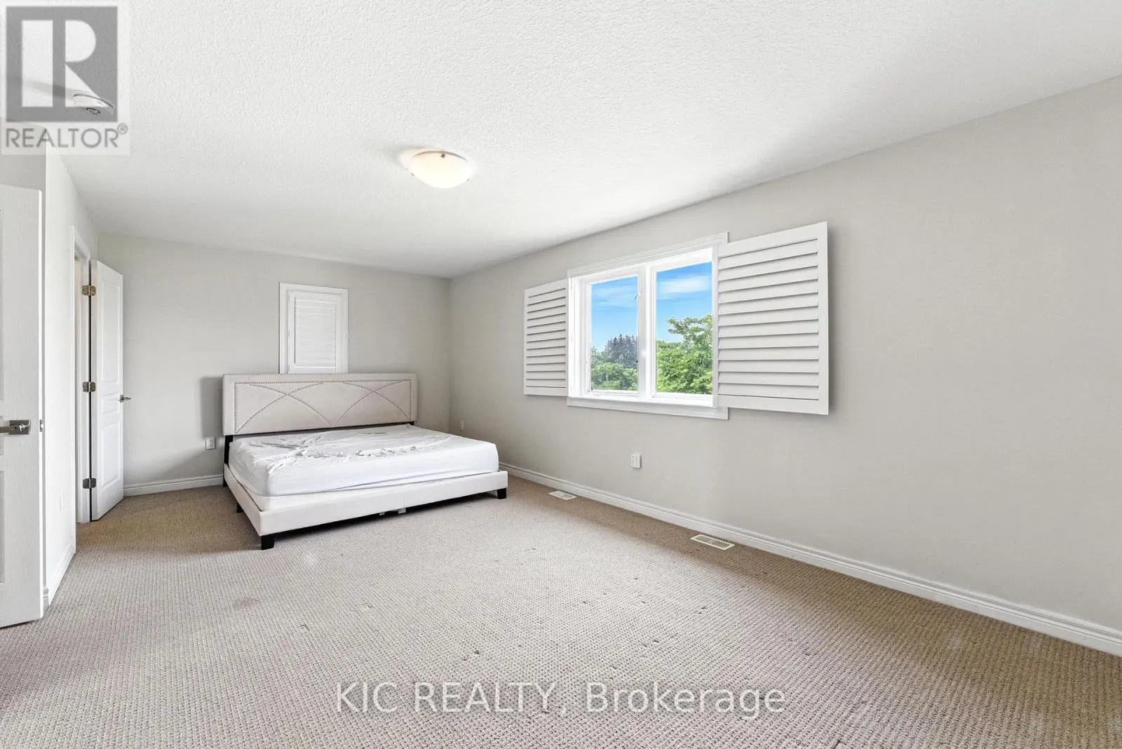 69 DODMAN CRESCENT