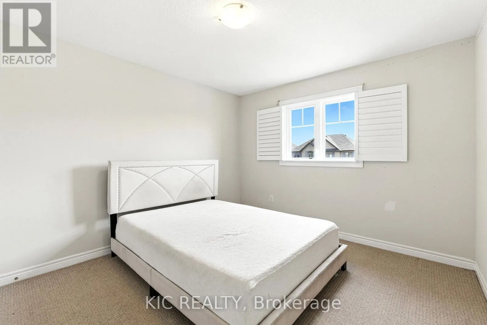 69 DODMAN CRESCENT