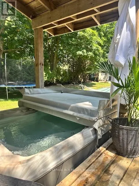 77 TRAFALGAR ROAD