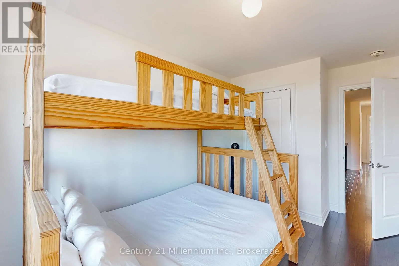 31 - 171 SNOWBRIDGE WAY, #31