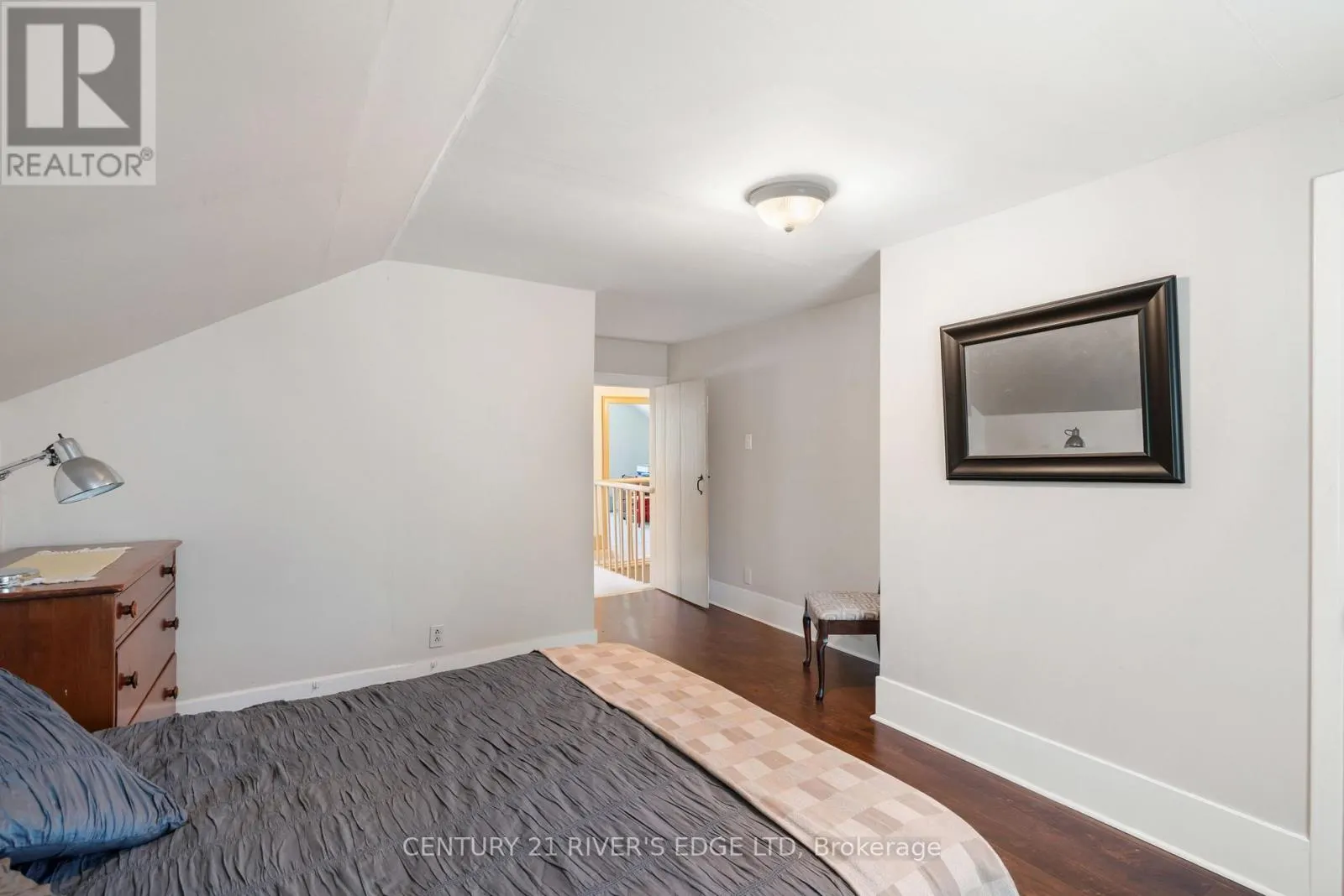 12084 LAKESHORE DRIVE