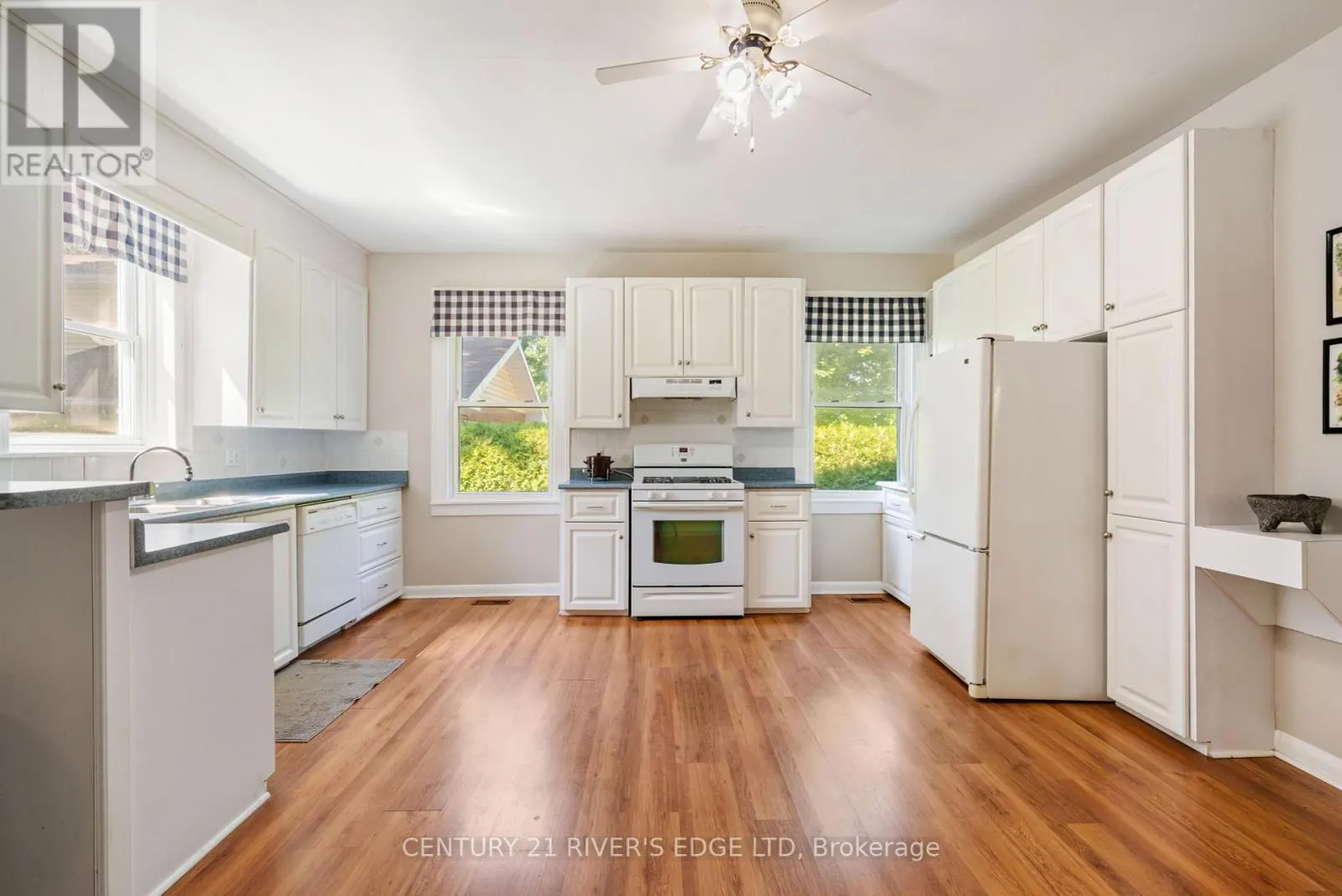 12084 LAKESHORE DRIVE