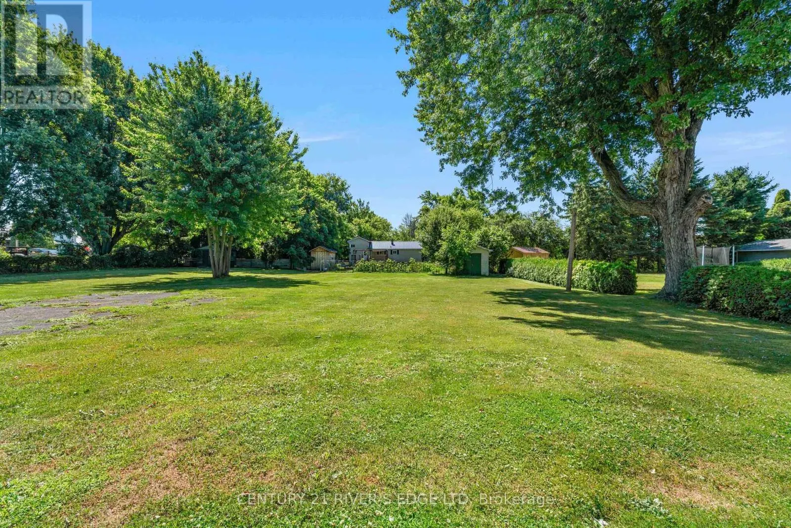12084 LAKESHORE DRIVE