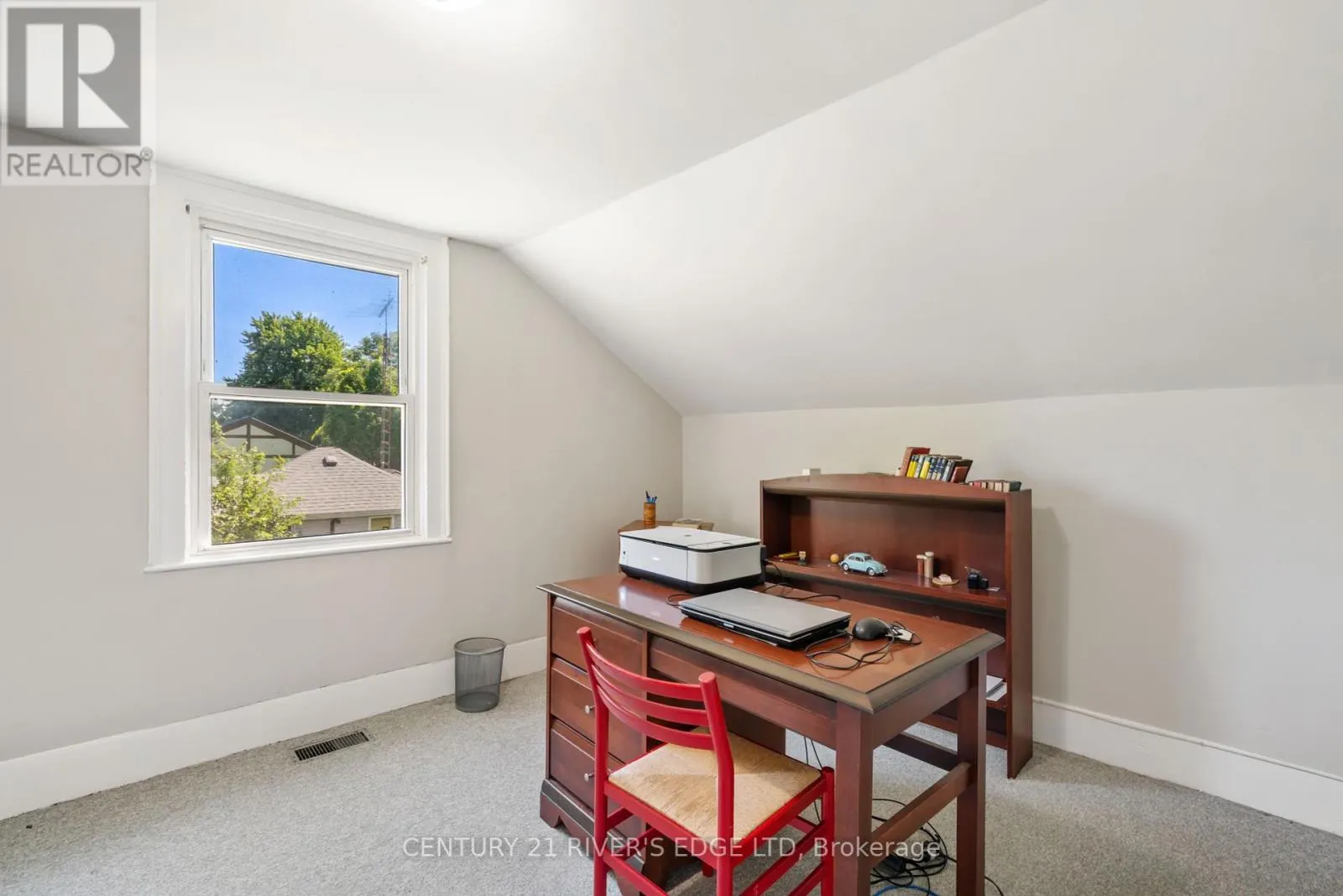 12084 LAKESHORE DRIVE