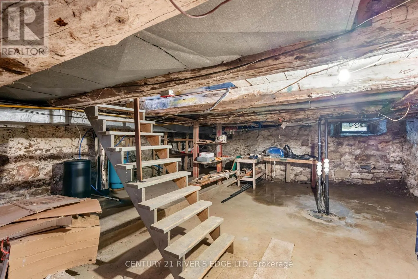 12084 LAKESHORE DRIVE