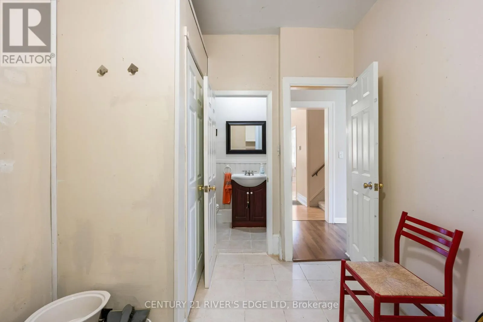 12084 LAKESHORE DRIVE