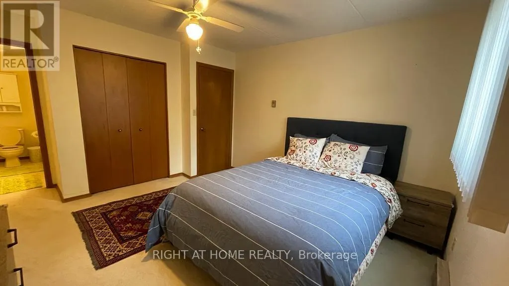 101 - 401 ERB STREET W