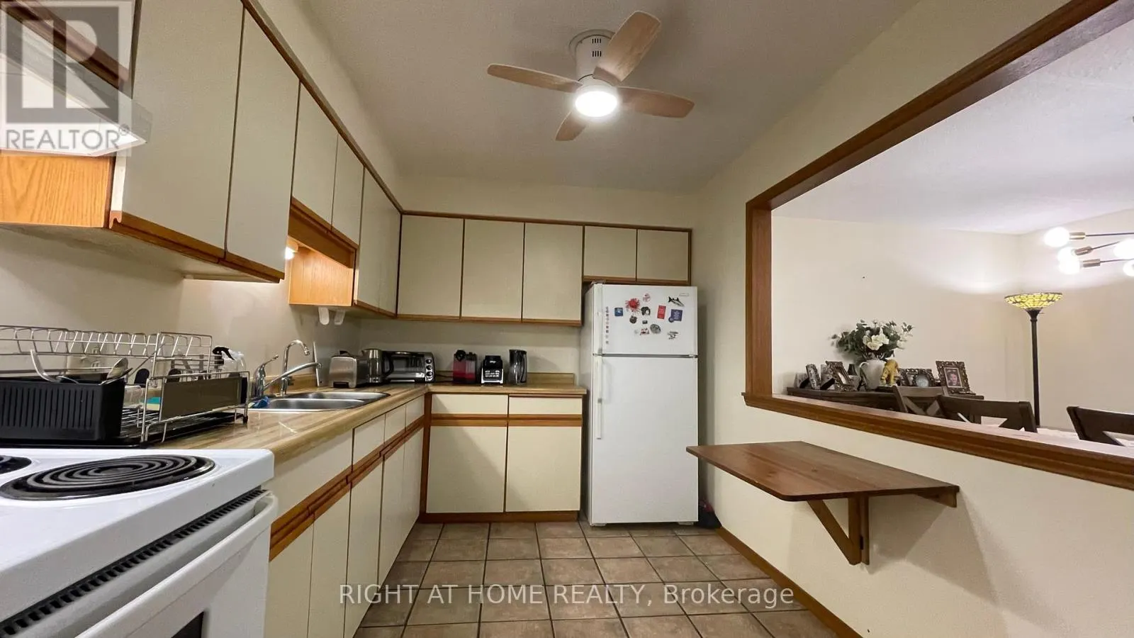 101 - 401 ERB STREET W
