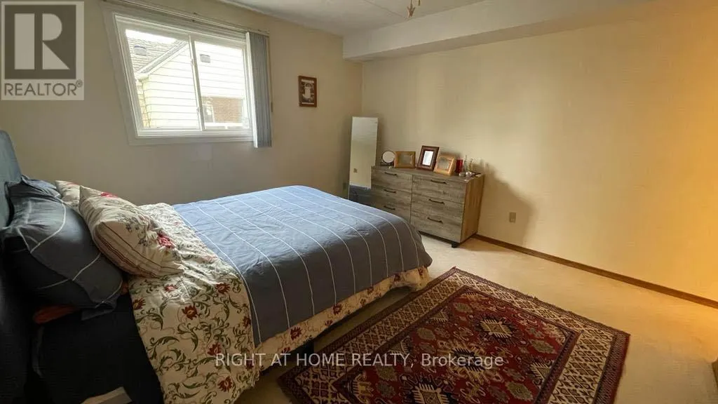 101 - 401 ERB STREET W