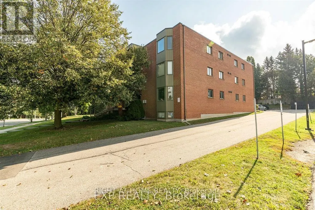 101 - 401 ERB STREET W