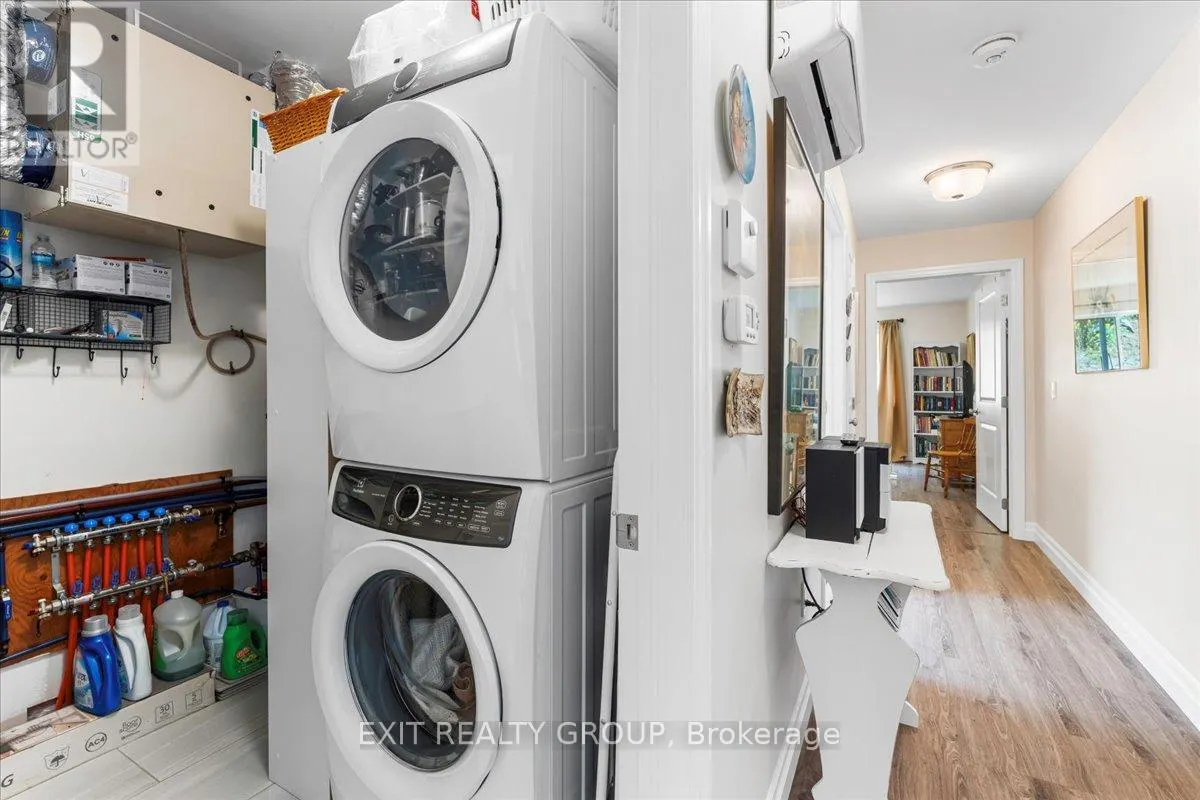 20 GLADSTONE STREET W