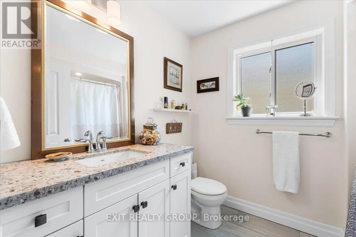 20 GLADSTONE STREET W