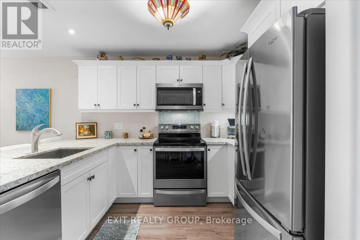20 GLADSTONE STREET W