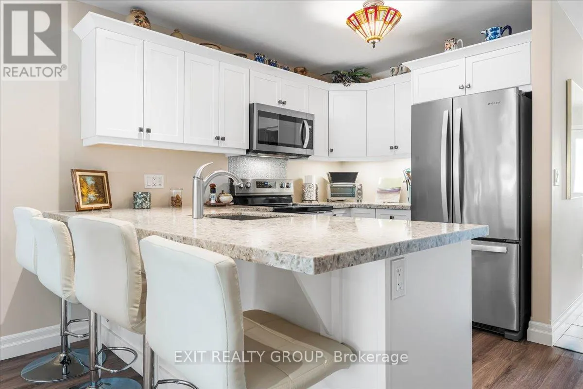 20 GLADSTONE STREET W