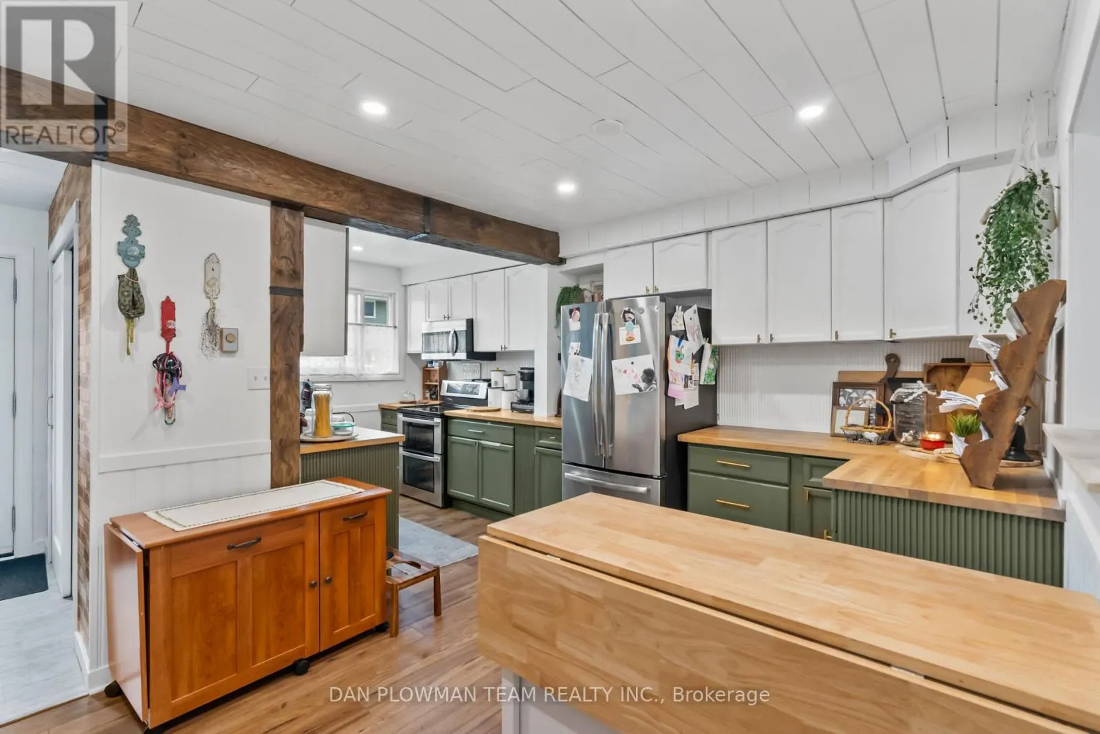 F6 - 400 WESTWOOD DRIVE