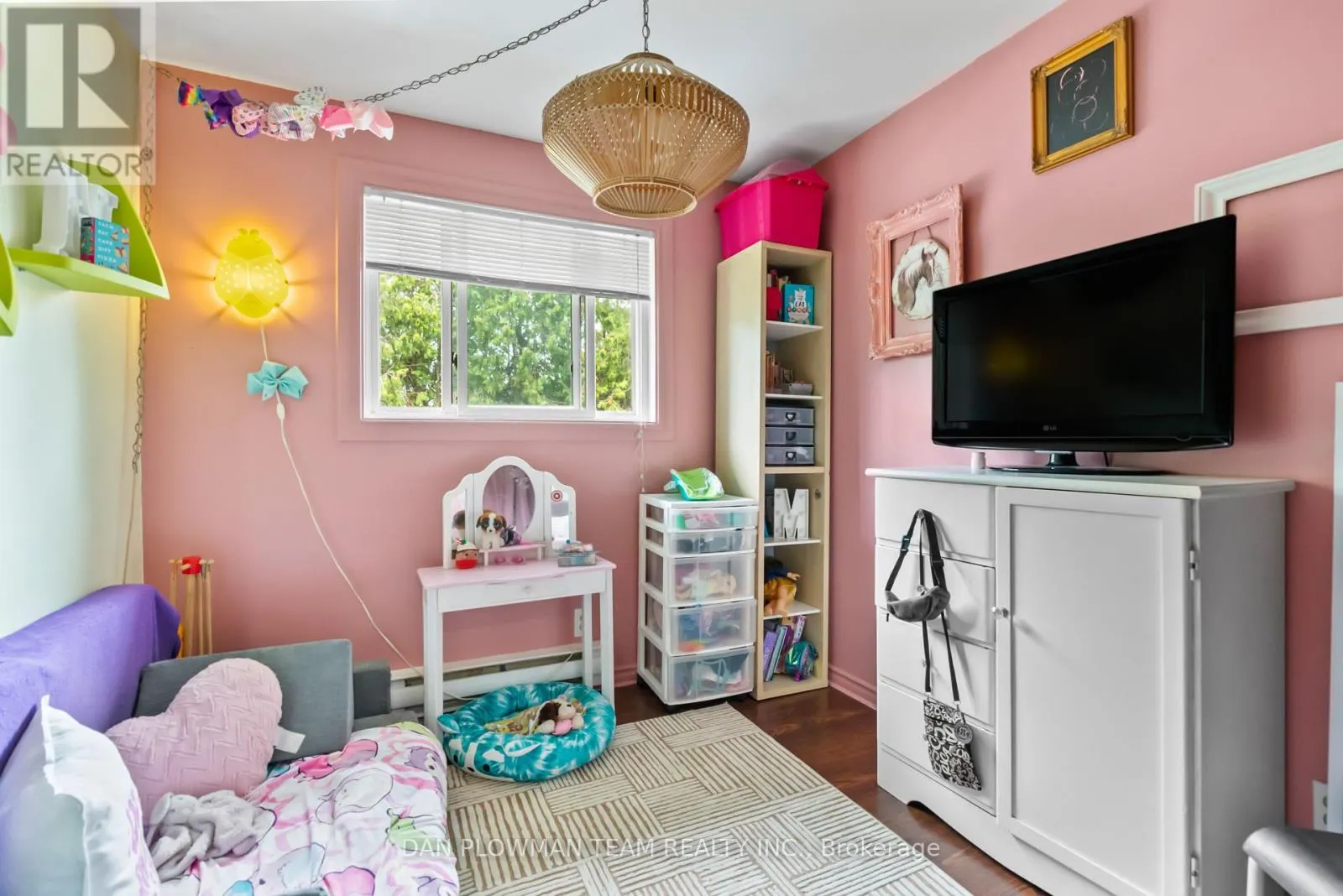 F6 - 400 WESTWOOD DRIVE