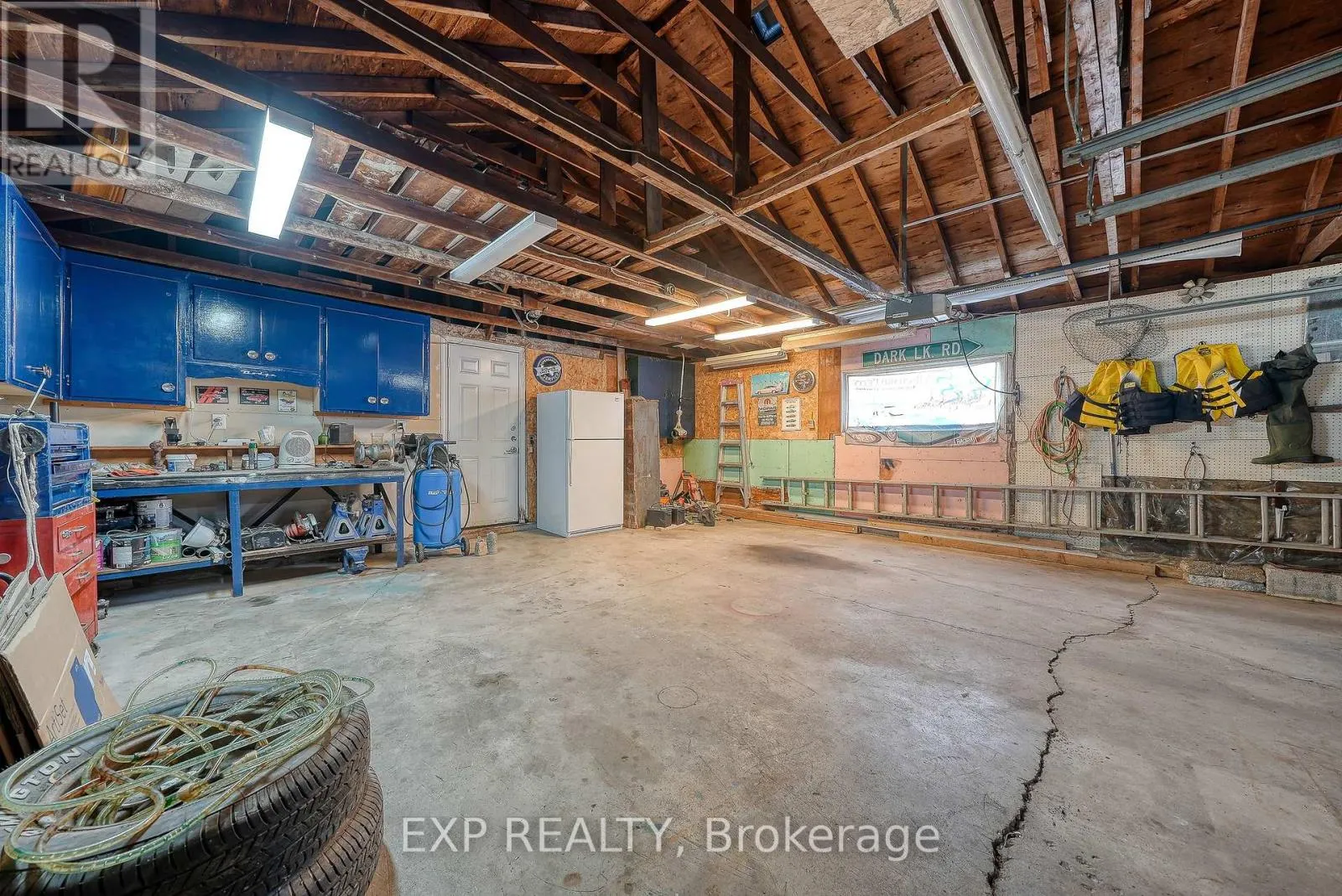 193 CENTENNIAL AVENUE S