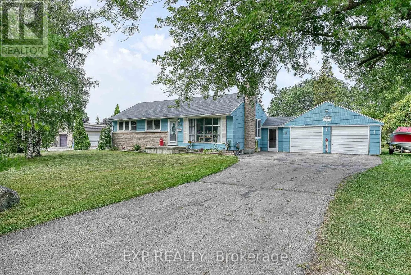 193 CENTENNIAL AVENUE S