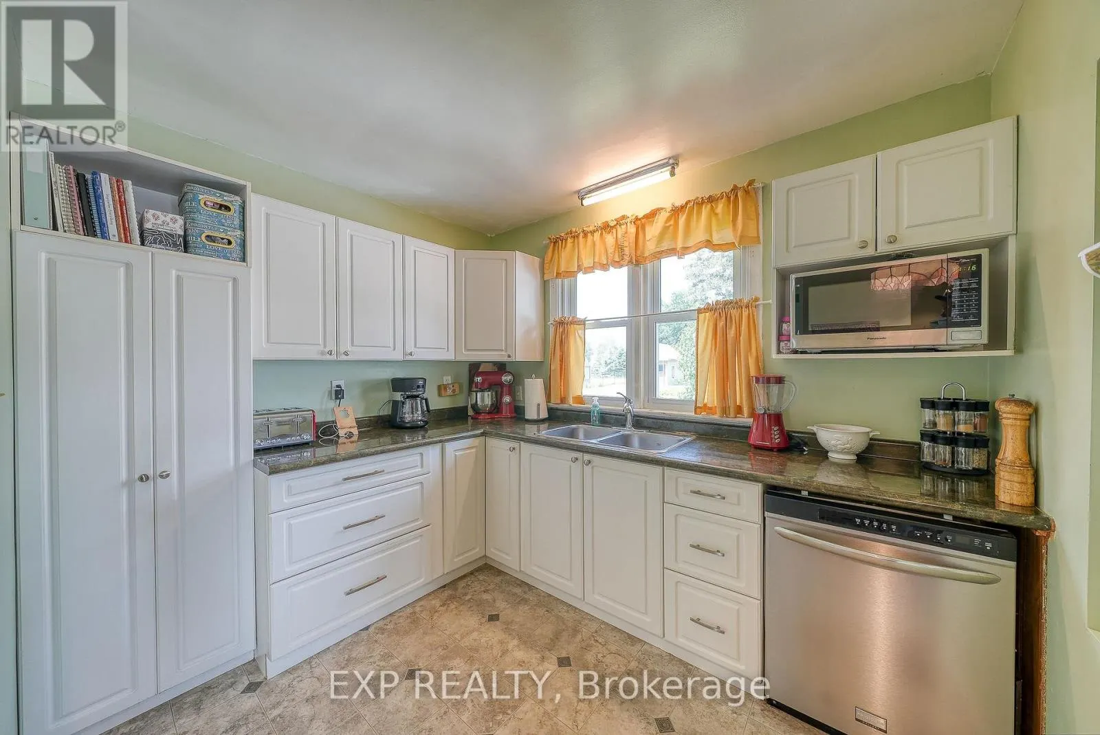 193 CENTENNIAL AVENUE S