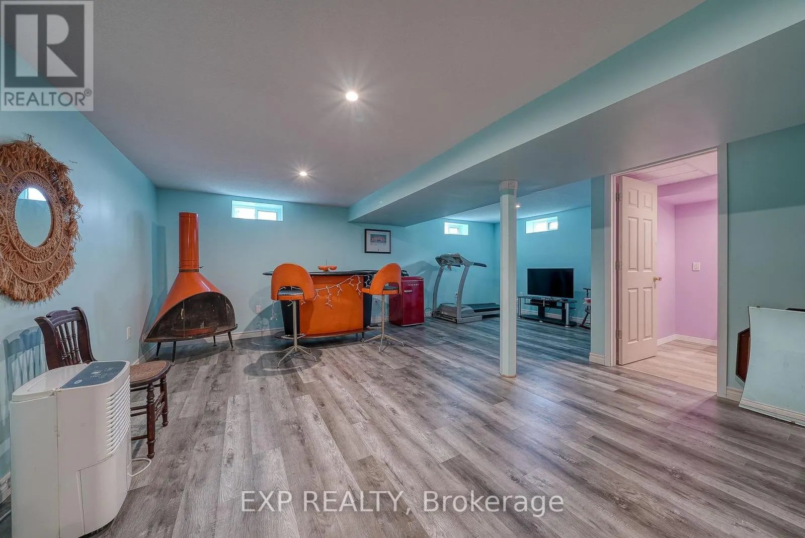 193 CENTENNIAL AVENUE S