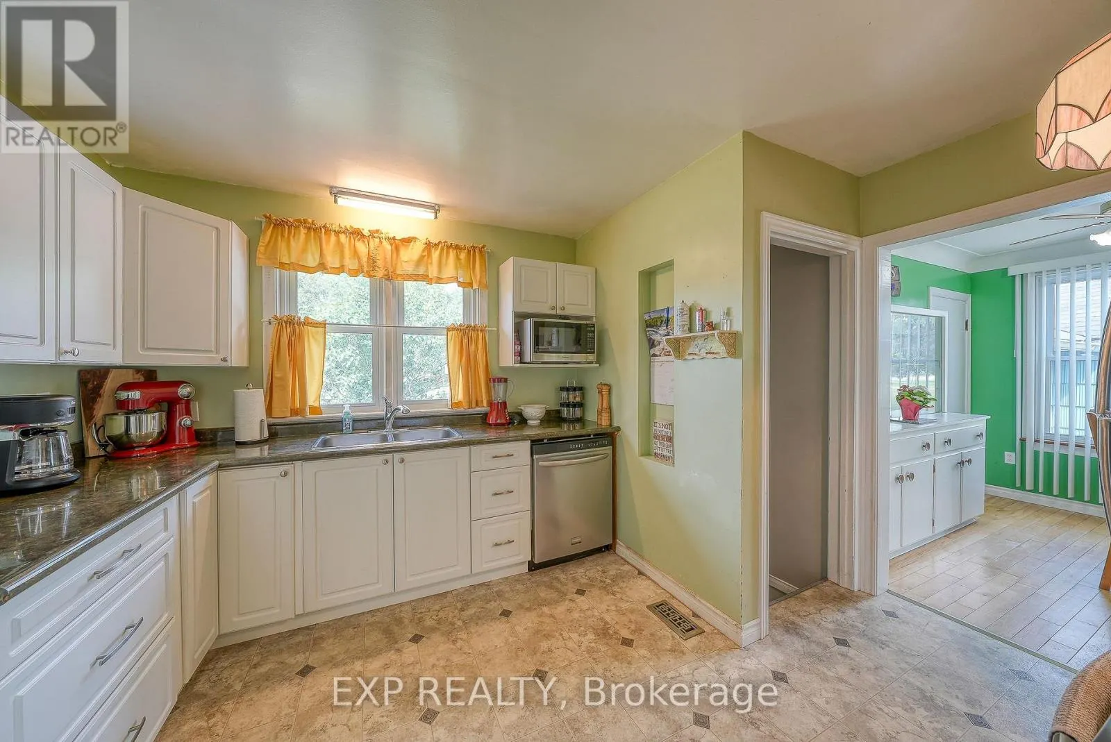 193 CENTENNIAL AVENUE S